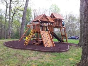 Playsafer Brown Rubber Mulch 77 Cu. Ft. - 2000 Lbs. Pallet - 50 Bags
