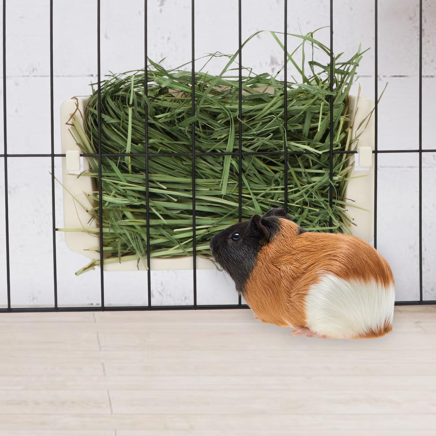 Hypeety Rabbit Hay Feeder Guinea Pig Hay Holder Plastic Automatic Hay Rack Cage Accessories for Bunny Guinea Pig Chinchillas Small Animals (White)