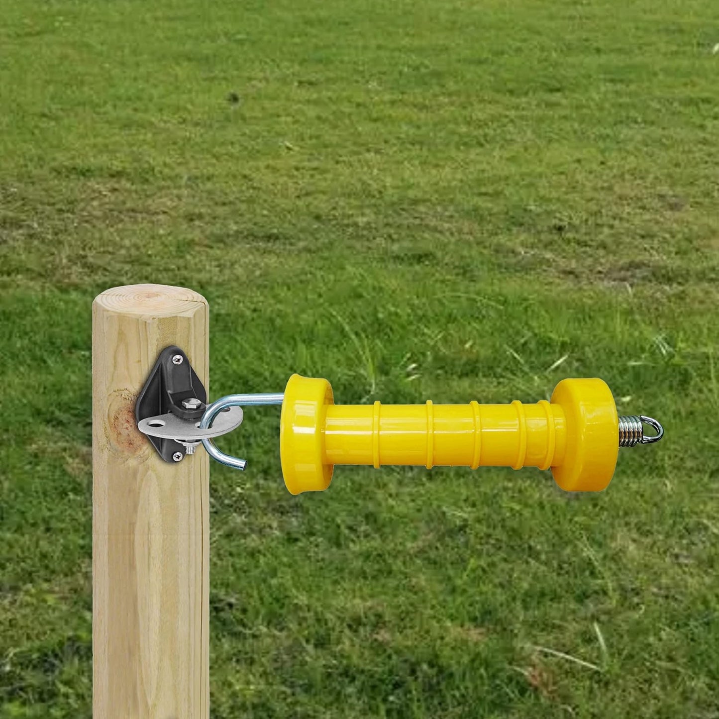QMARK Electric Fence Gate Handle Set with 2 Handles, 4 Anchors and 4 Insulators