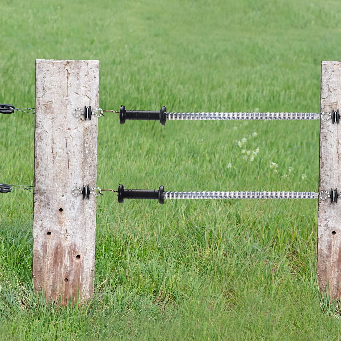 Hicarer 4 Set Electric Fence Spring Gate Handles Kit, Fence Handles with Spring, Corner End Screw-in Ring Insulators, 16 Feet Retractable Electric Gate, Black