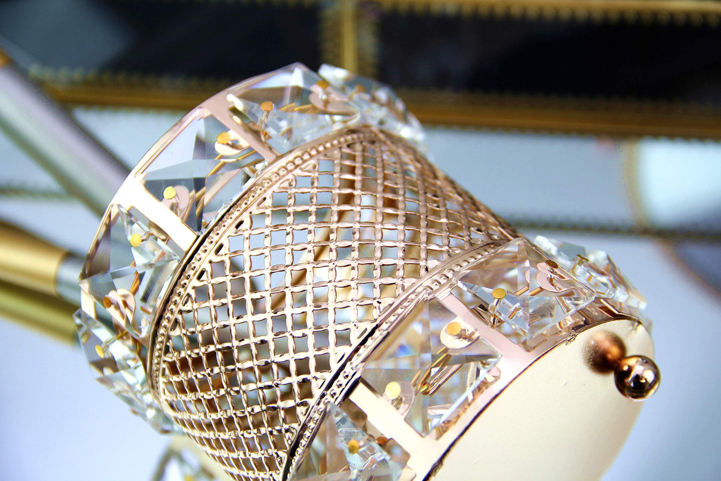 CY craft Gold Makeup Brush Holder,Brass Vintage Crystal Makeup Brush Organizer Handmade Cosmetic Brush Storage，Metal Eyebrow Pencil Pen Cup