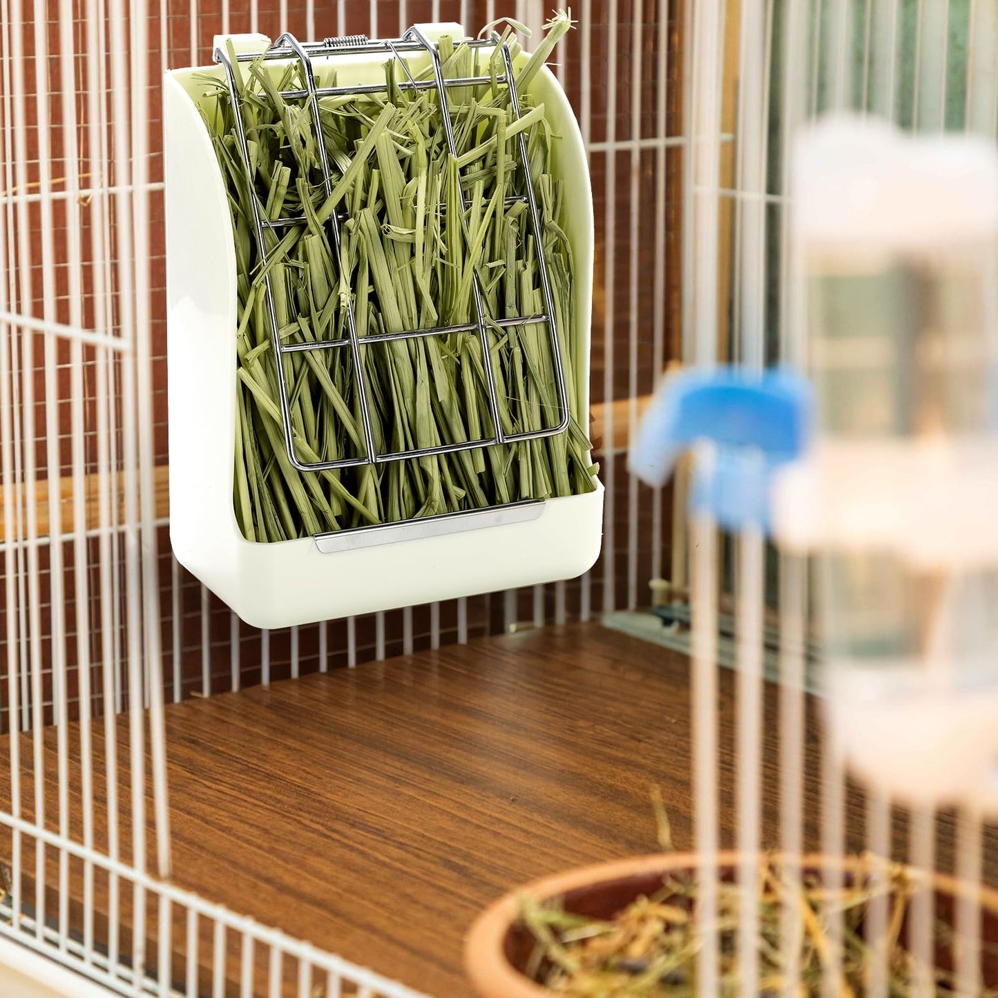 Foraineam 2 Pack Hay Feeder for Rabbits and Guinea Pigs - Plastic Food Bowl, Less Waste Rack Manger, Dispenser for Chinchillas and Other Small Animals