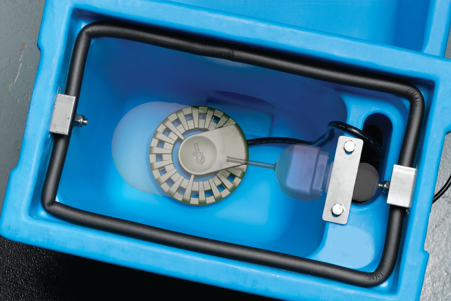 API® Automatic Waterer Deicer | Auto Waterer De-Icer | Stock Tank and Water De-Icer | Farm, Ranch & Pet | 500 Watt