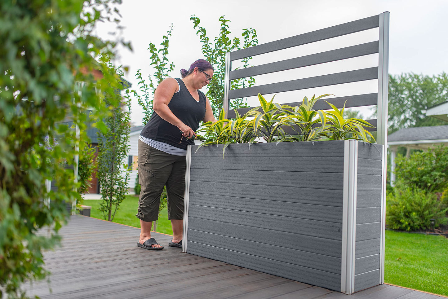 Vita Urbana 16 inch x 56 inch x 33 inch Embossed Vinyl Large Parklette Planter with Trellis, Slate Grey, Gray, Woodgrain, PVC, BPA and Pthalate Free, VT17634