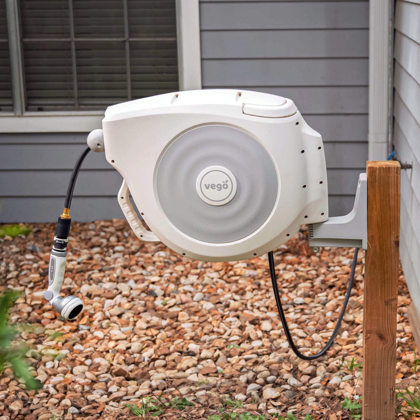 17" 9 in 1 Garden Bed & 130ft Retractable Hose Reel Kit