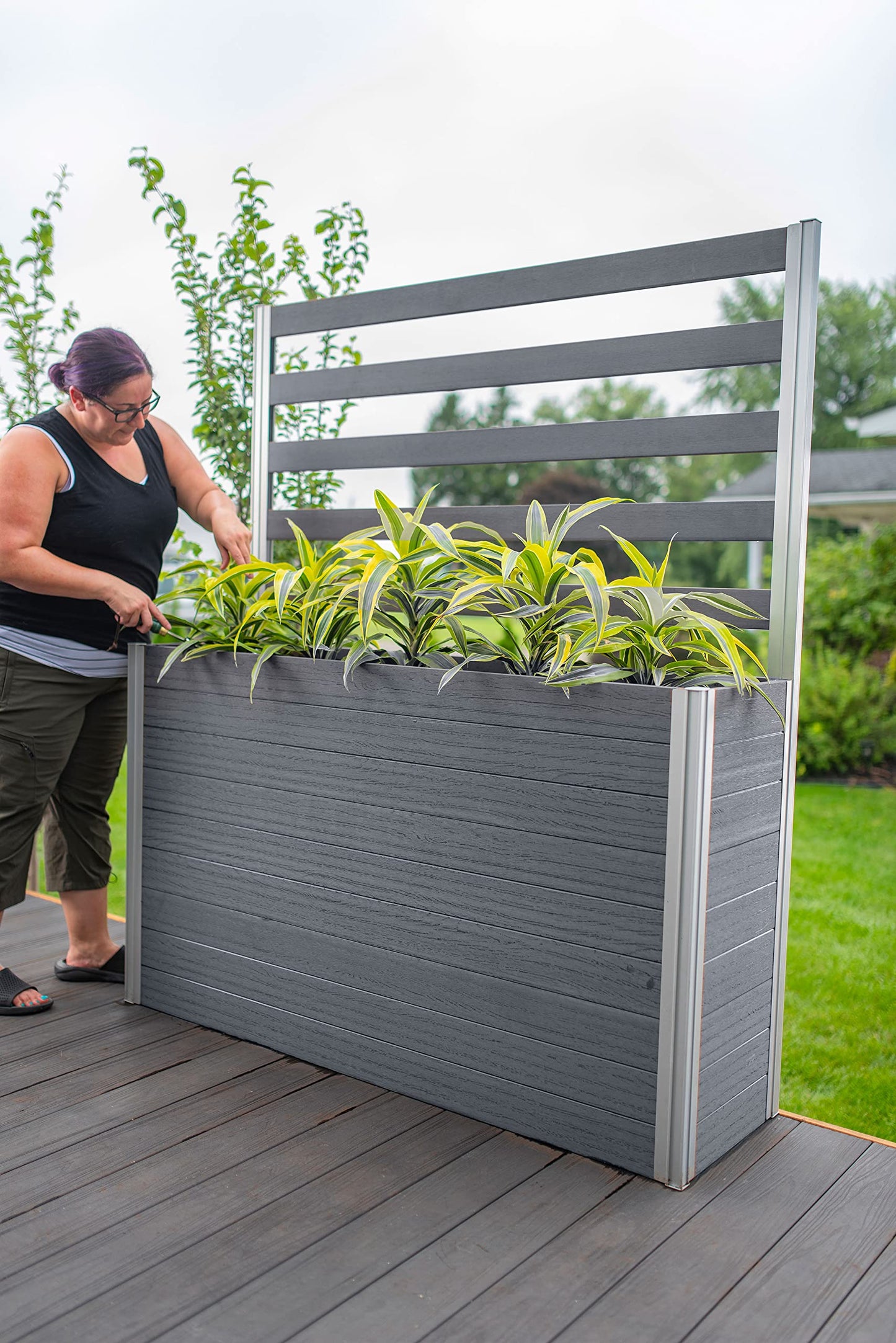 Vita Urbana 16 inch x 56 inch x 33 inch Embossed Vinyl Large Parklette Planter with Trellis, Slate Grey, Gray, Woodgrain, PVC, BPA and Pthalate Free, VT17634