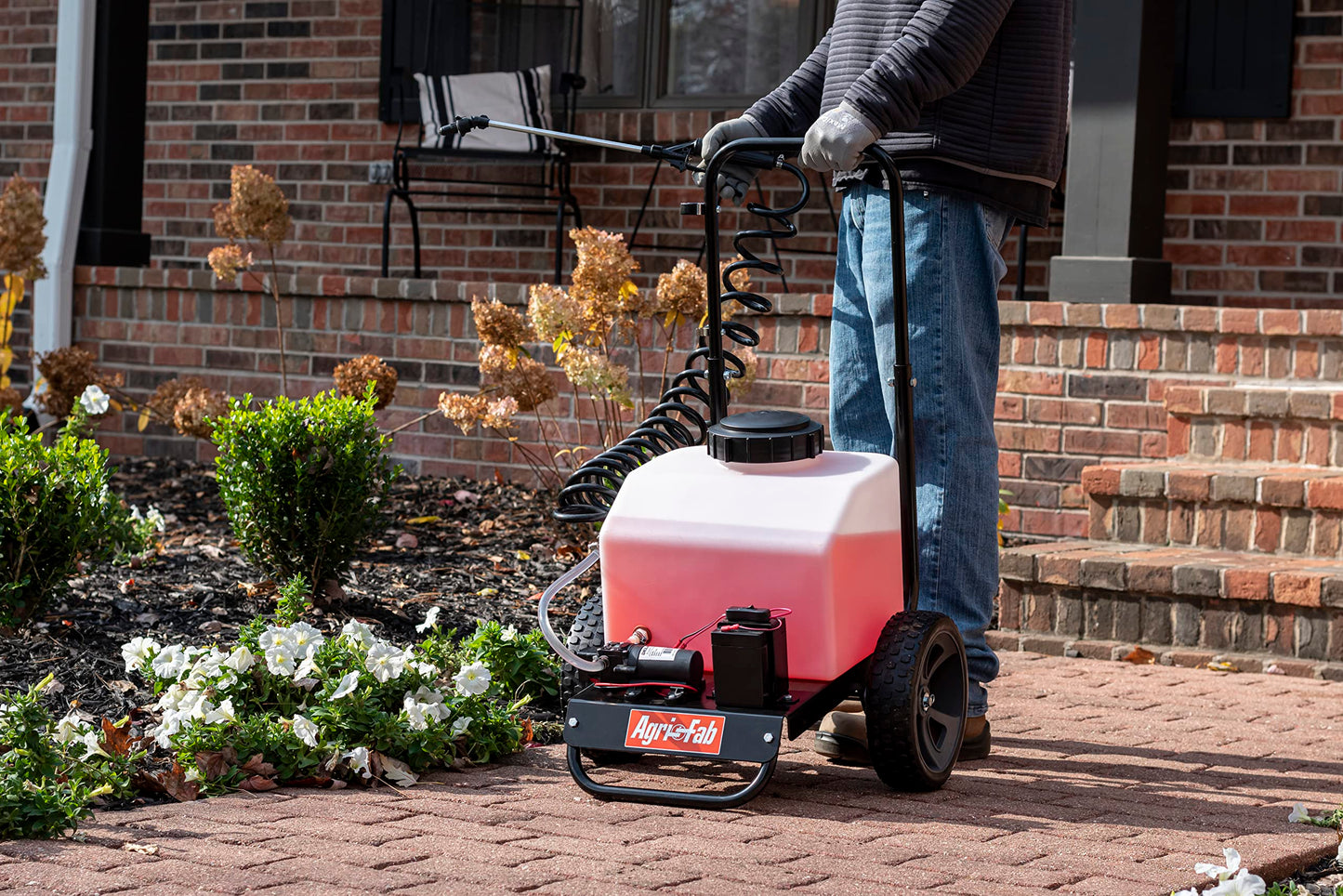 Agri-Fab 45-0595 Push Sprayer 6 - Gallon Capacity, White Tank, 1.0 GPM, 40 PSI Pump' 5 amp hr 12 Volt Battery