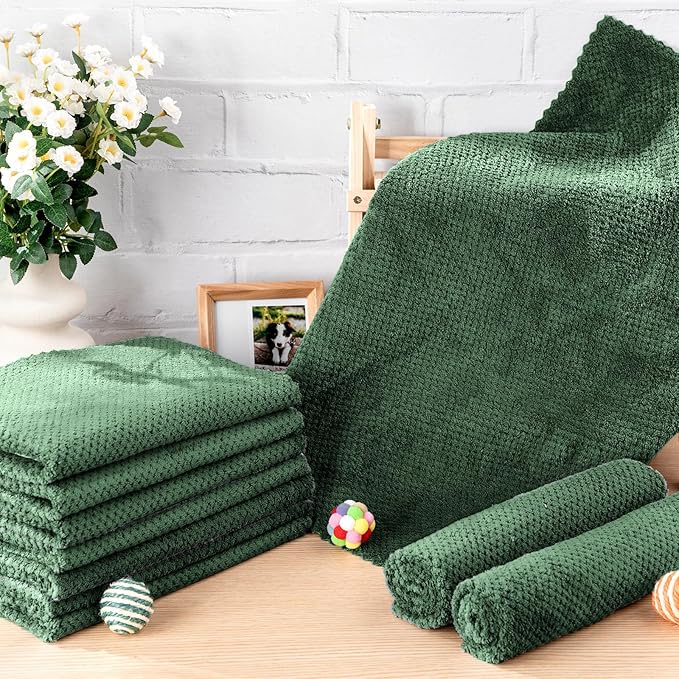10 Pcs Guinea Pig Cage Liners Washable Rat Bedding for Guinea Pigs Controlling Absorbent Waterproof Pee Pads Blanket for Rabbits Hamster Small Animals Chinchilla(14 x 28 Inch,Dark Green)