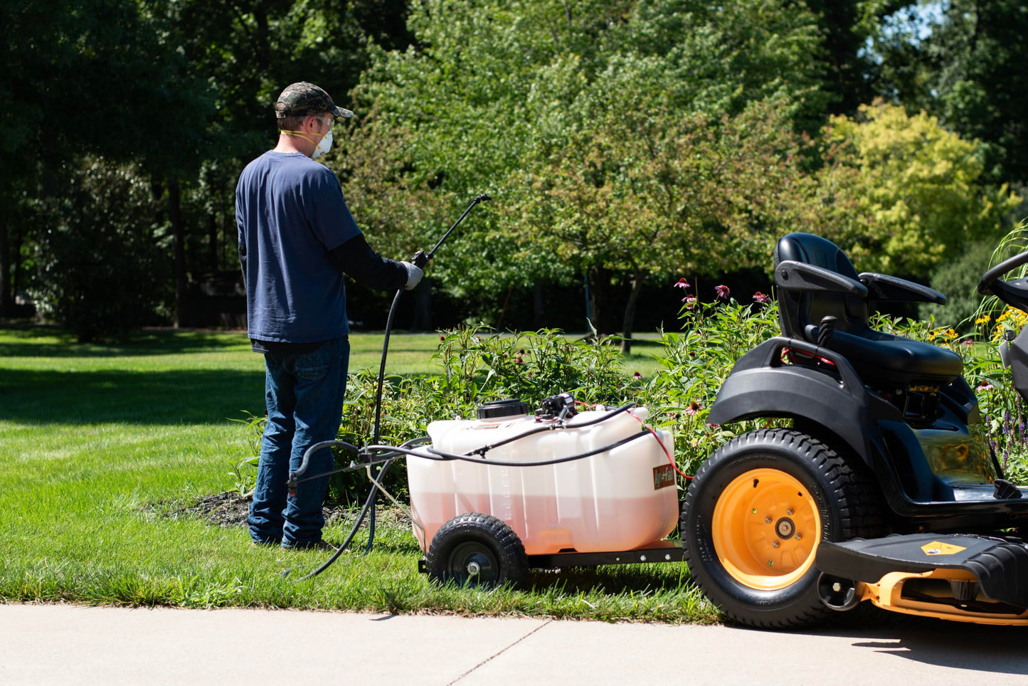 Agri-Fab 45-0616 Tow-Behind Sprayer with Boom and Spray Wand 25 - Gallon Capacity, 1.6 GPM, 100 PSI Pump