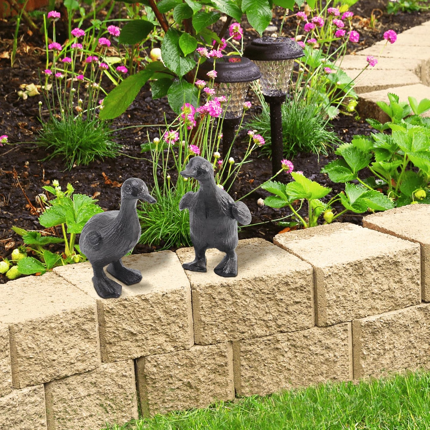 Bolifish Cast Iron Duck Statue Set of 2, Heavy Duty Small Cute Duck Statuary Ducks Decor for Garden Desktop Farmhouse Figure Home Decoration