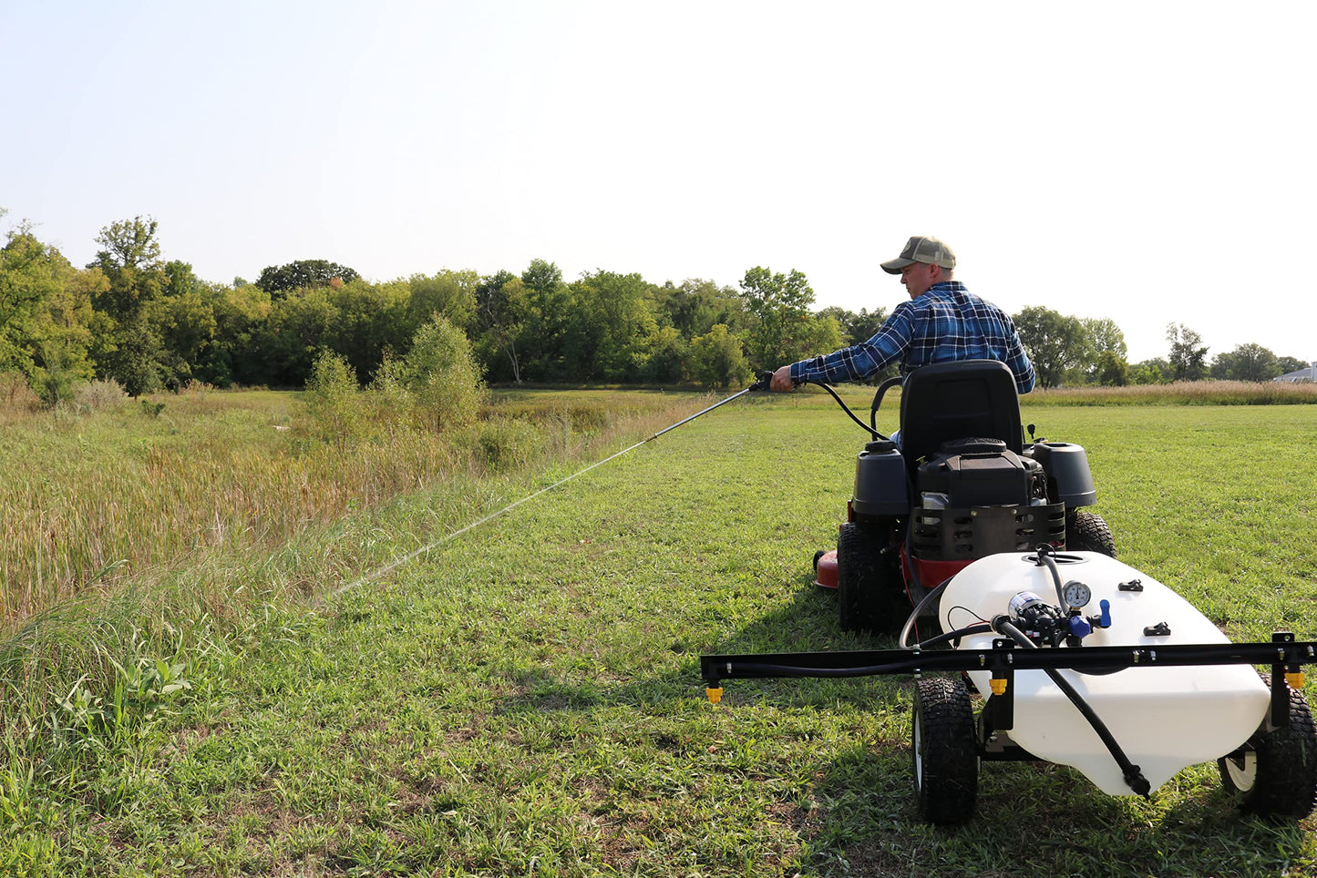 Master Mfg 24-Gallon Deluxe Pull-Behind Trailer Broadcast Sprayer - 7ft Swath, 2.2GPM, 70PSI Max