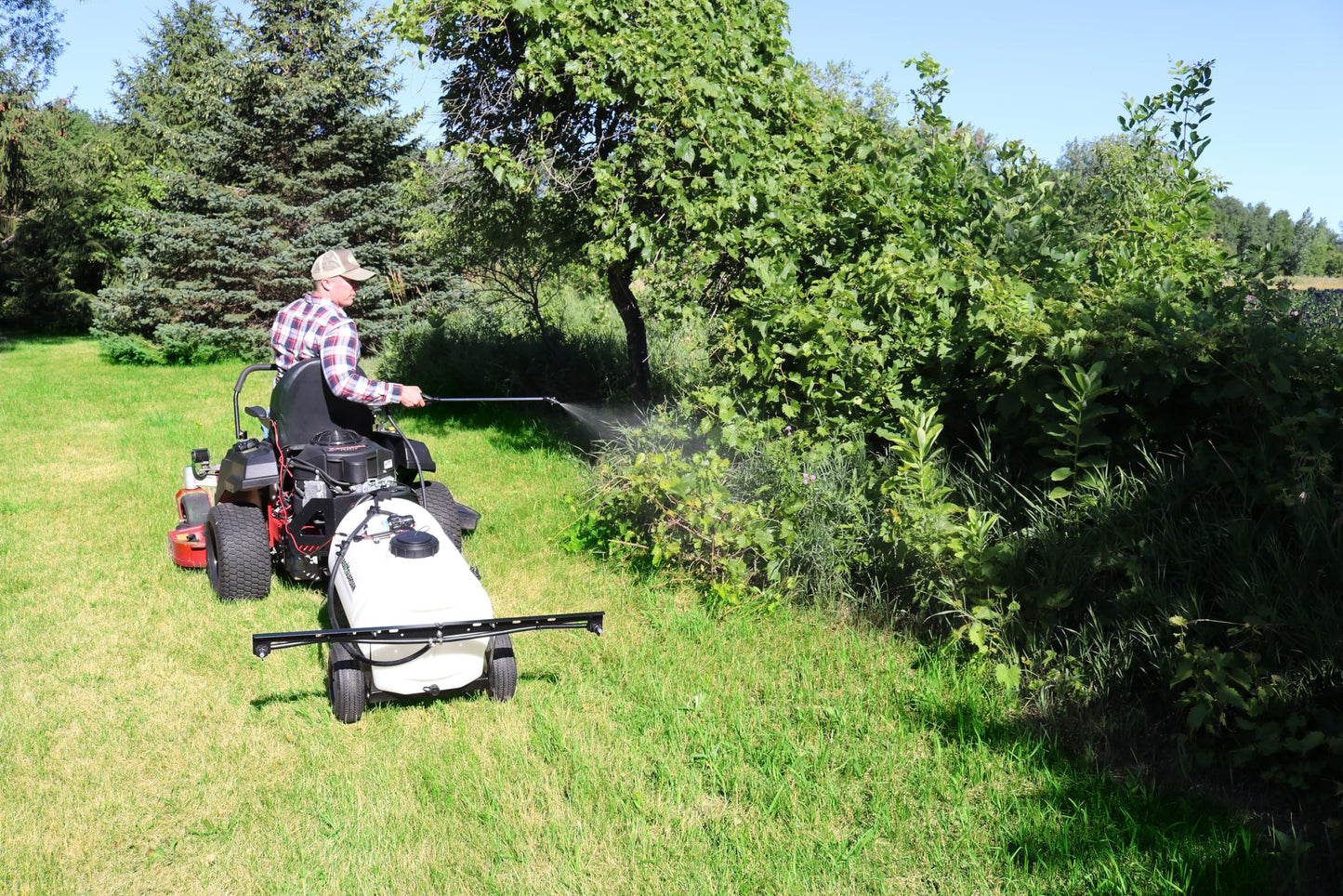 Grass Guardian 25 Gallon Pull-Behind Trailer Broadcast Sprayer - 1.1GPM, 7' Swath