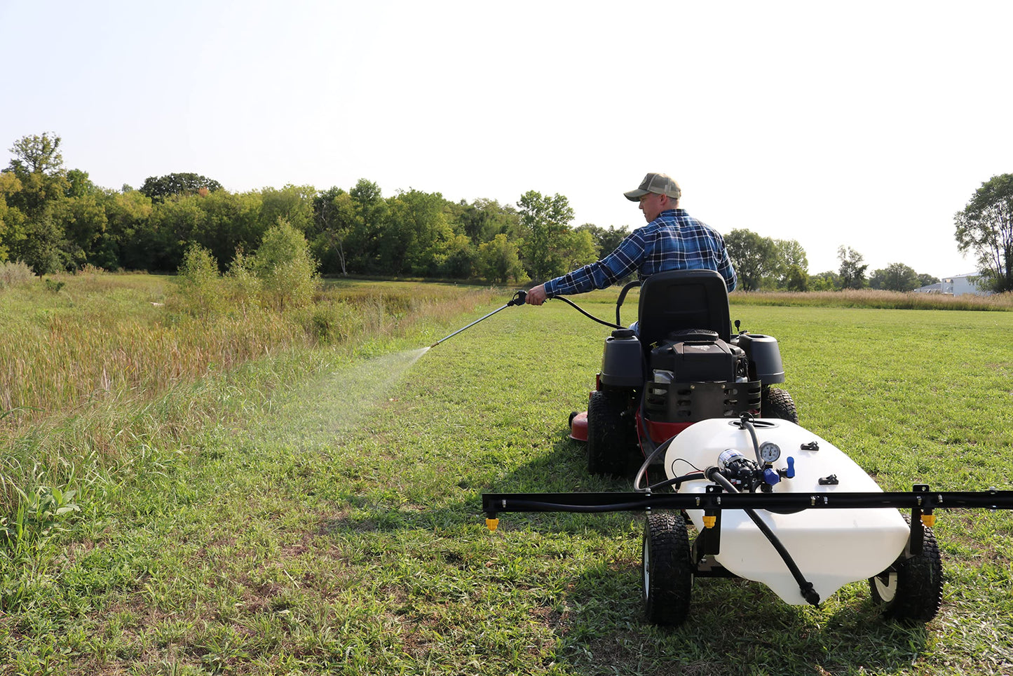 Master Mfg 24-Gallon Deluxe Pull-Behind Trailer Broadcast Sprayer - 7ft Swath, 2.2GPM, 70PSI Max