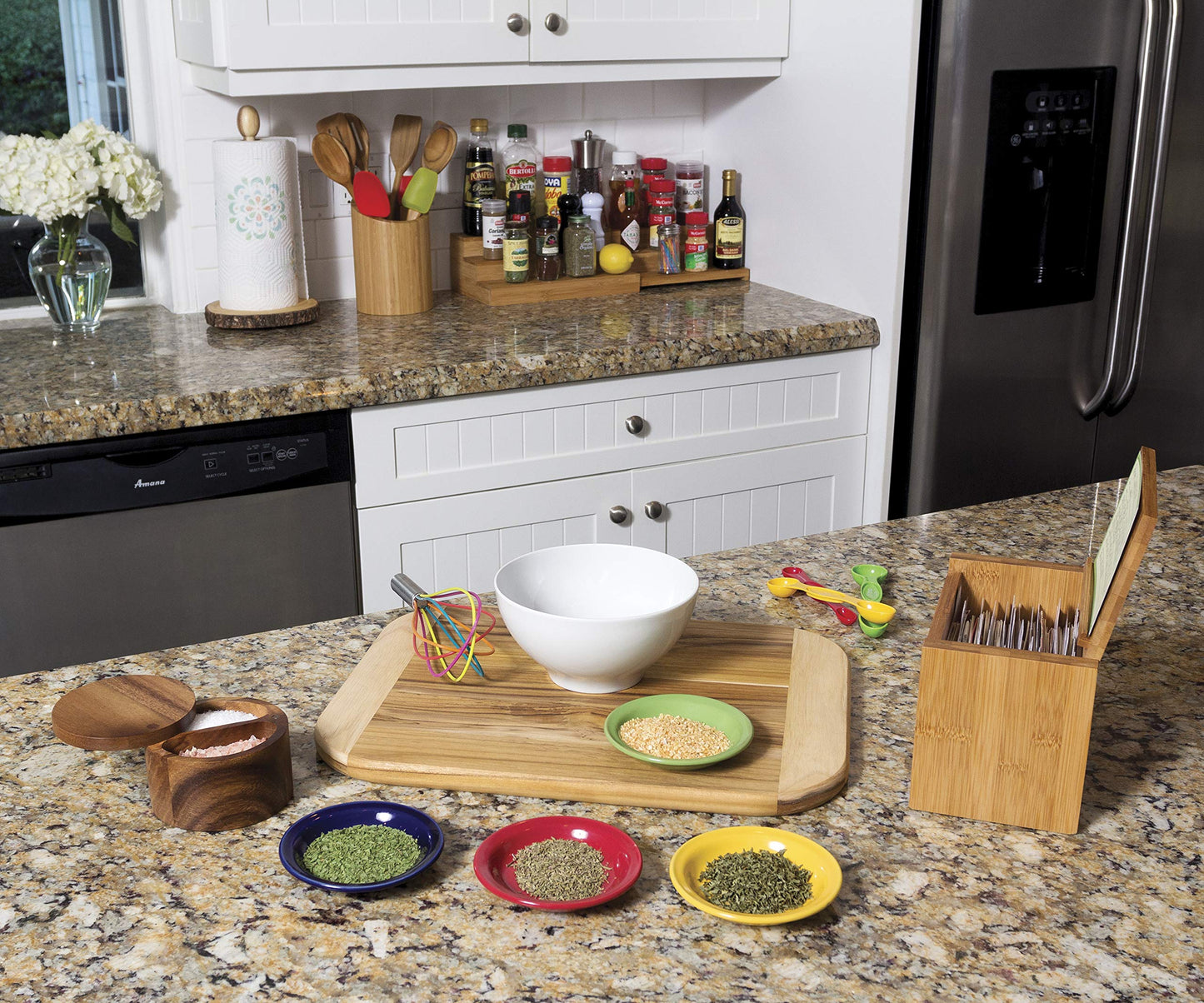 Lipper International Acacia Wood Divided Spice Box with Swivel Cover, 4" Diameter x 2.5" Height