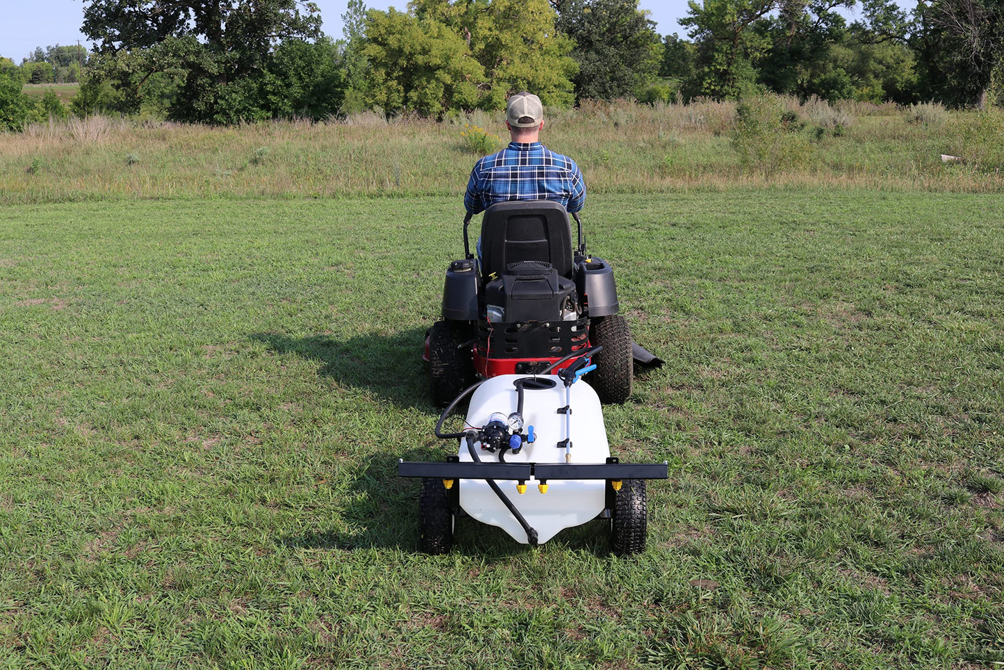 Master Mfg 24-Gallon Deluxe Pull-Behind Trailer Broadcast Sprayer - 7ft Swath, 2.2GPM, 70PSI Max
